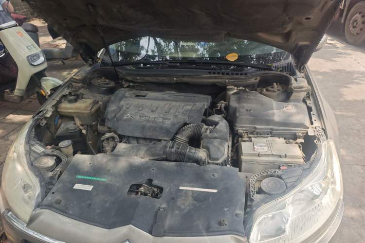 Used Citroen C5 2011 Dongfang Zhilü 2.3L Automatic Zunyu Model Engine Bay