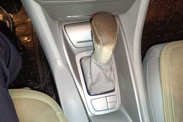 Used Citroen C5 2011 2.3L Automatic Zunya Edition Gear Lever
