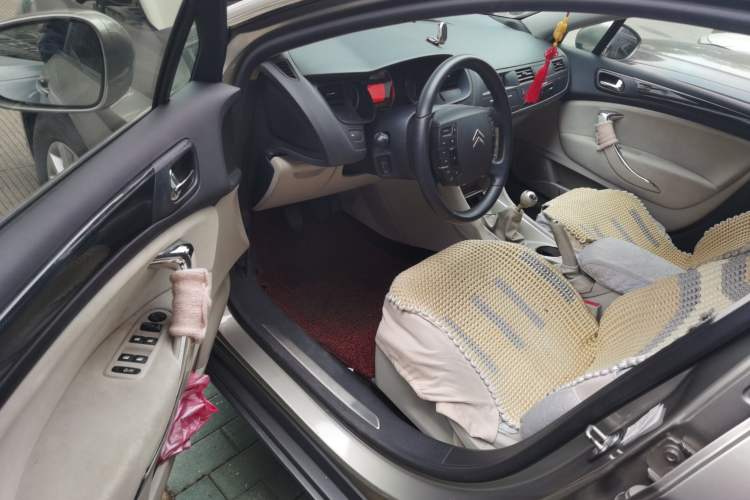 Used Citroen C5 2011 2.0L Manual Comfort Edition Left Front Seat