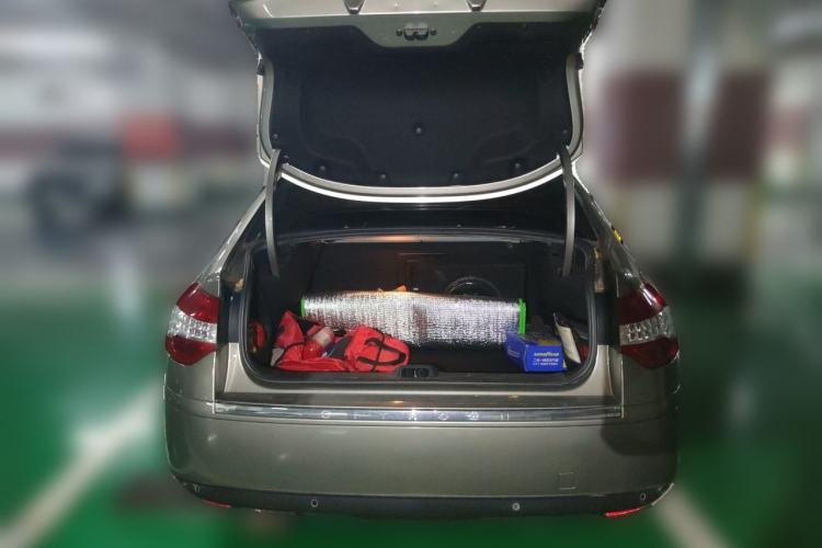Used Citroen C5 2011 2.3L Automatic Zunyu Version Trunk