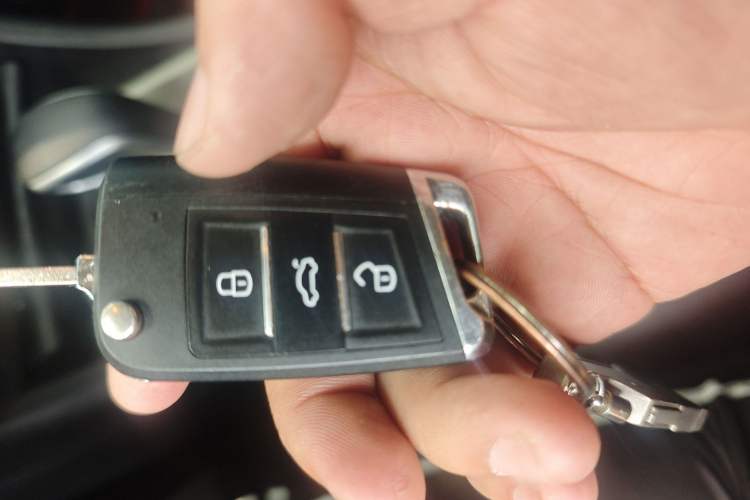 Used Citroen C5 2011 Dongfang Zhilü 2.3L Automatic Zunyu Model Vehicle Key