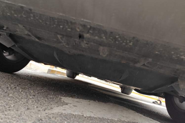 Used Citroen C5 2011 2.3L Automatic Zunyu Version Chassis Front