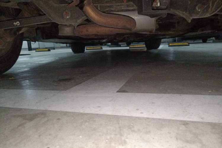 Used Citroen C5 2011 Dongfang Zhilü 2.3L Automatic Luxury Model Chassis Rear