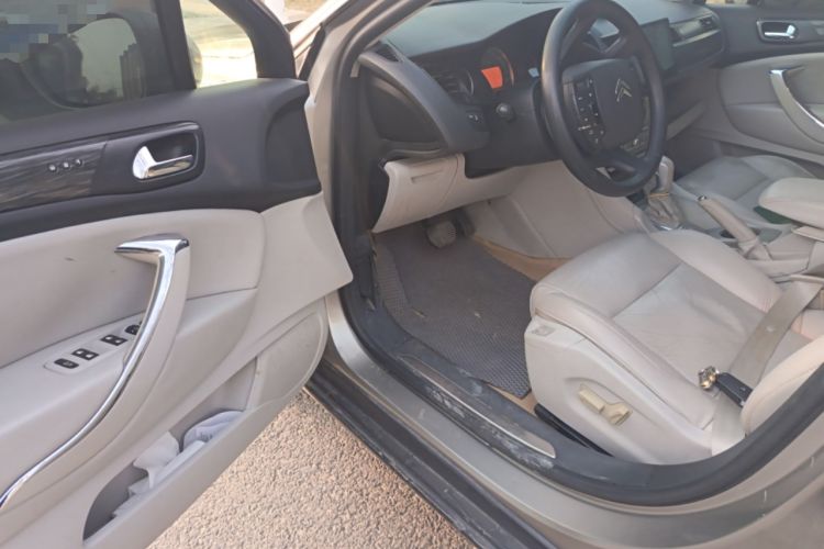 Used Citroen C5 2011 Dongfang Zhilü 2.3L Automatic Luxury Model Driver Seat