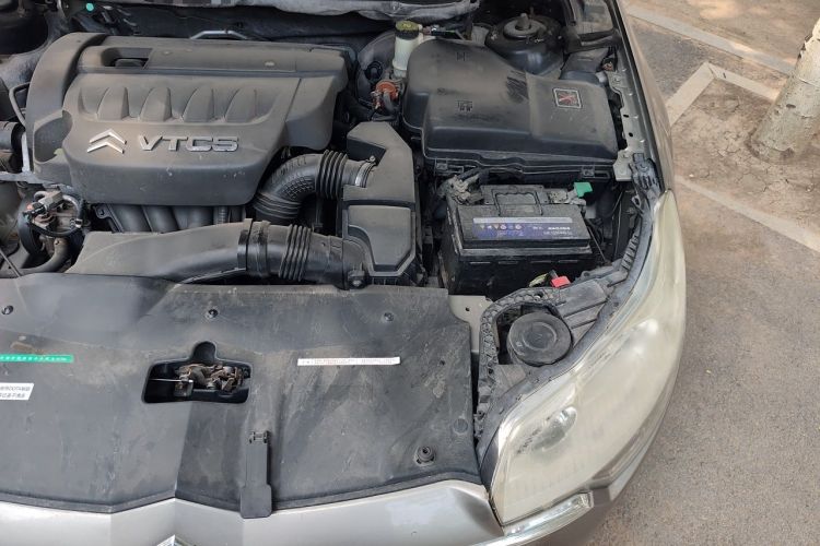 Used Citroen C5 2011 Dongfang Zhilü 2.3L Automatic Zunyu Model Engine Bay Left