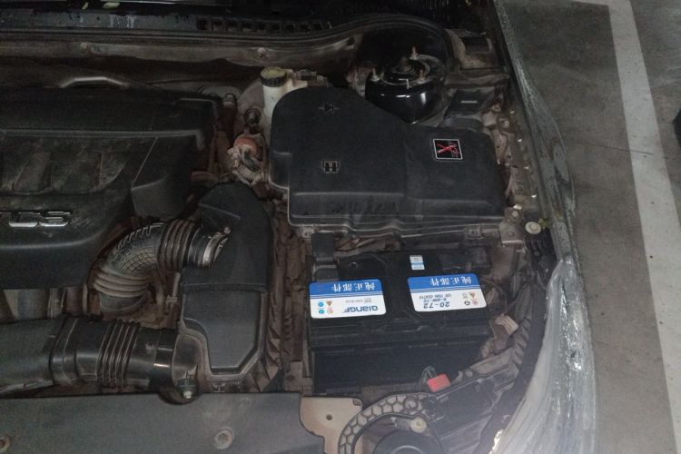 Used Citroen C5 2011 Dongfang Zhilü 2.3L Automatic Luxury Model Engine Bay Left