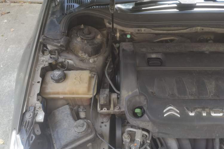 Used Citroen C5 2011 2.3L Automatic Zunyu Version Engine Bay Right