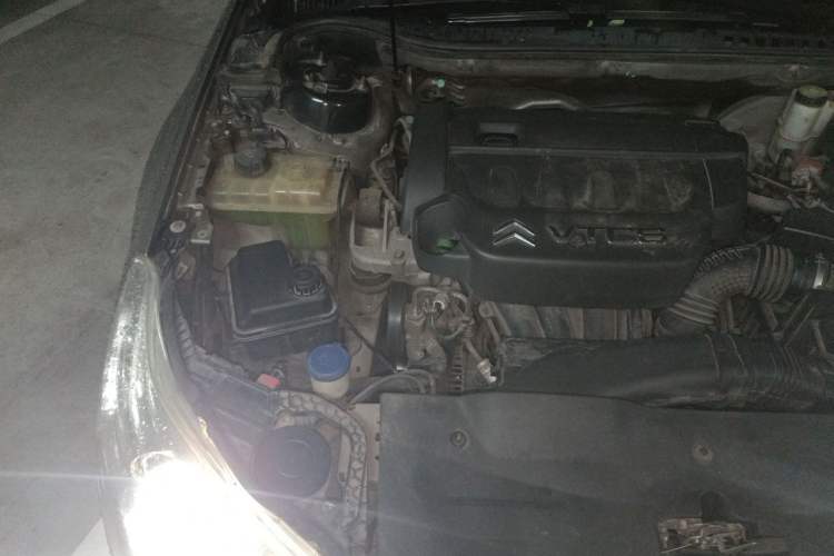 Used Citroen C5 2011 Dongfang Zhilü 2.3L Automatic Luxury Model Engine Bay Right