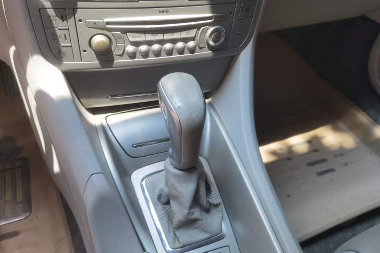 Used Citroen C5 2011 2.3L Automatic Zunyu Version Gear Lever
