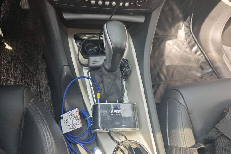 Used Citroen C5 2011 2.3L Automatic Zunyu Version Gear Lever