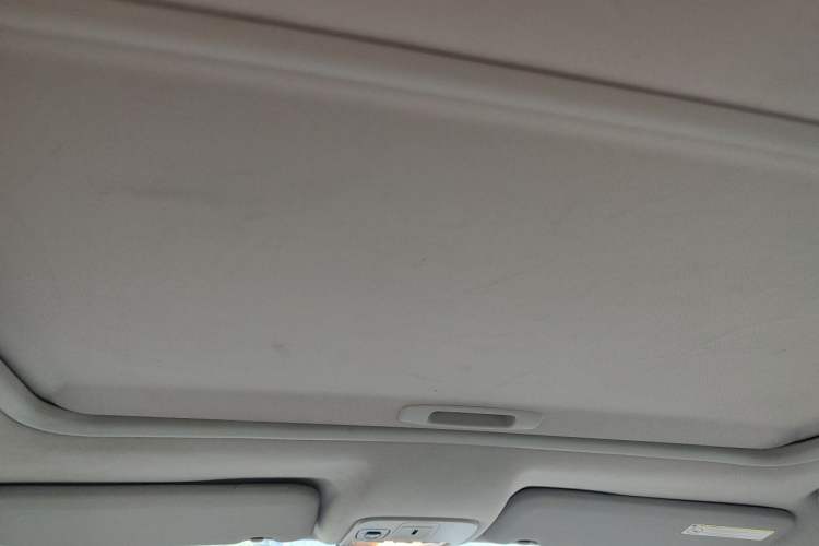 Used Citroen C5 2011 Dongfang Zhilü 2.3L Automatic Zunyu Model Headliner