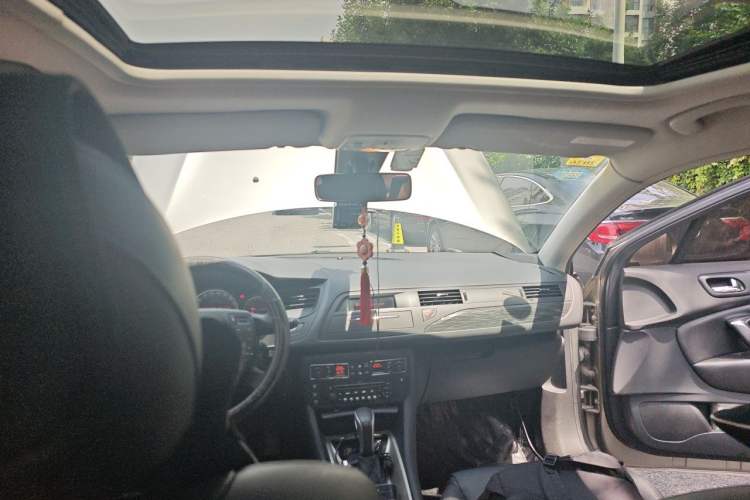 Used Citroen C5 2011 2.3L Automatic Zunyu Version Headliner