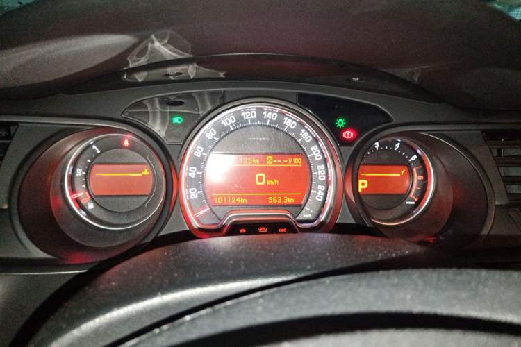 Used Citroen C5 2011 Dongfang Zhilü 2.3L Automatic Luxury Model Instrument Cluster