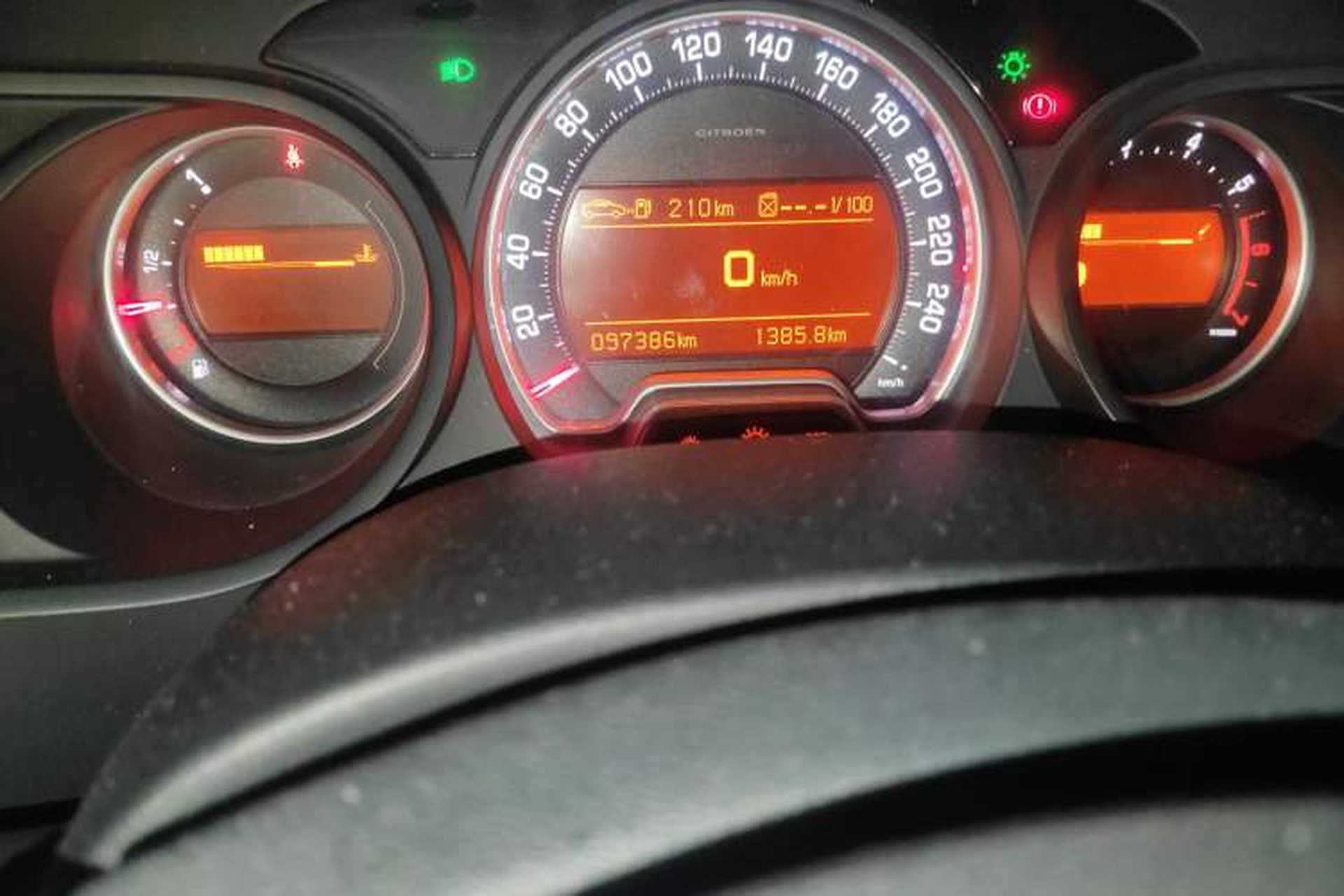 Used Citroen C5 2011 2.3L Automatic Zunyu Version Odometer Close Up
