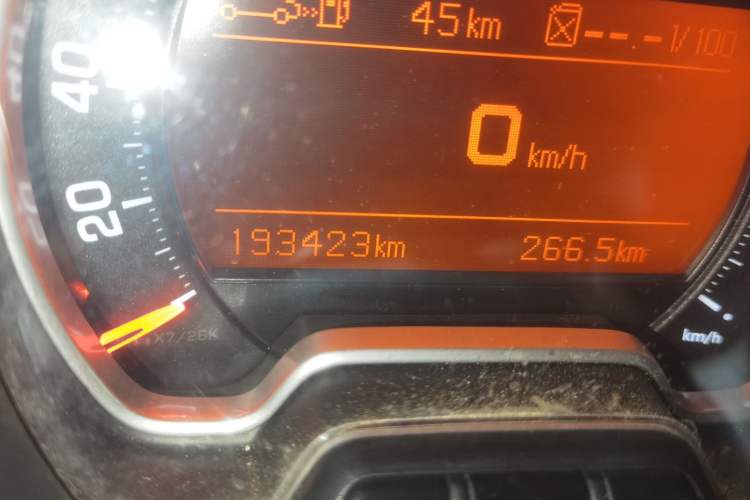 Used Citroen C5 2011 2.3L Automatic Zunyu Version Odometer Close Up