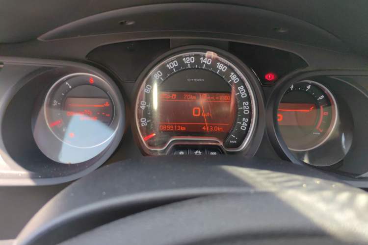 Used Citroen C5 2011 2.3L Automatic Zunyu Version Odometer Close Up
