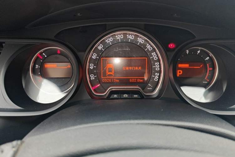 Used Citroen C5 2011 2.3L Automatic Zunyu Version Odometer Close Up