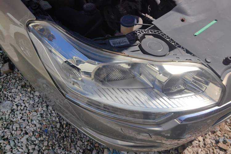Used Citroen C5 2011 2.3L Automatic Zunyu Version Right Front Headlight