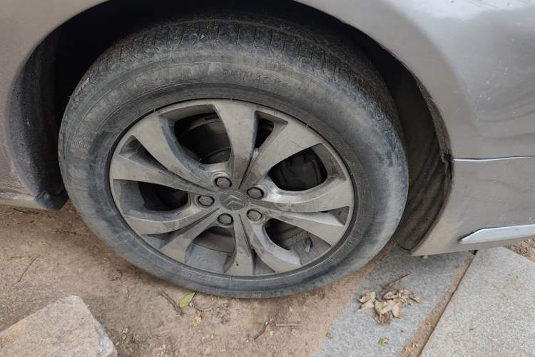 Used Citroen C5 2011 Dongfang Zhilü 2.3L Automatic Zunyu Model Right Front Wheel Hub