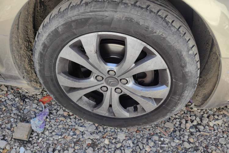 Used Citroen C5 2011 2.3L Automatic Zunyu Version Right Front Wheel Hub