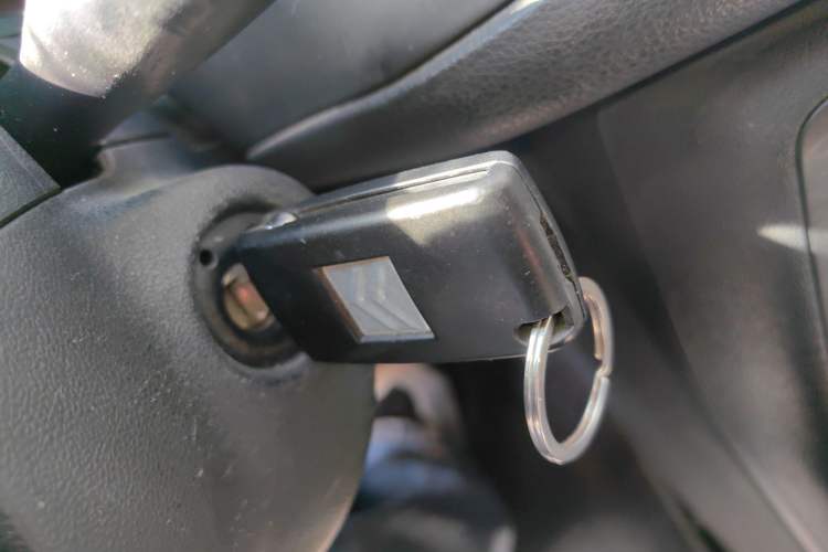 Used Citroen C5 2011 2.3L Automatic Zunyu Version Vehicle Key