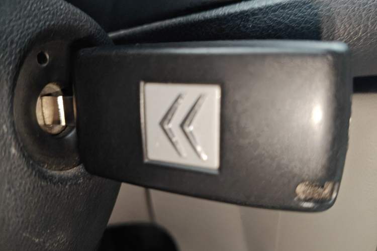 Used Citroen C5 2011 2.3L Automatic Zunyu Version Vehicle Key