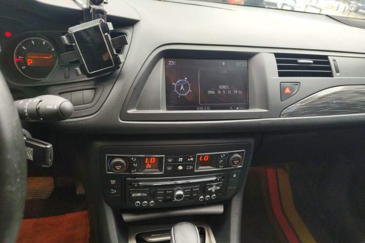 Used Citroen C5 2011 2.3L Automatic Prestige Edition Audio And AC Panel