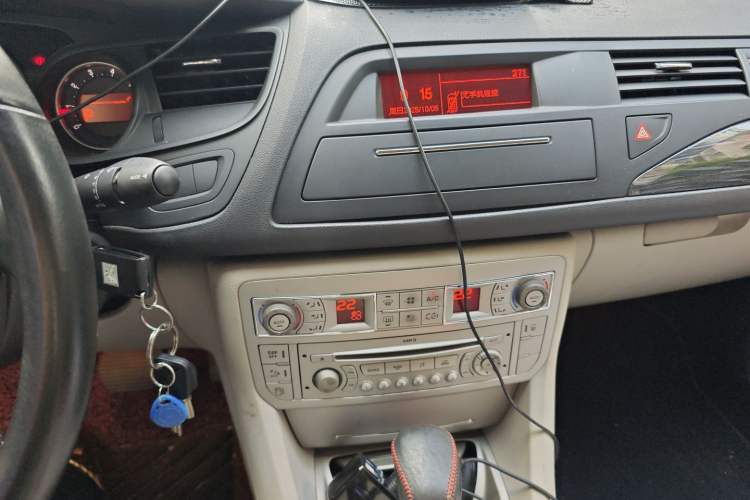 Used Citroen C5 2011 2.3L Automatic Zunyu Version Audio And AC Panel