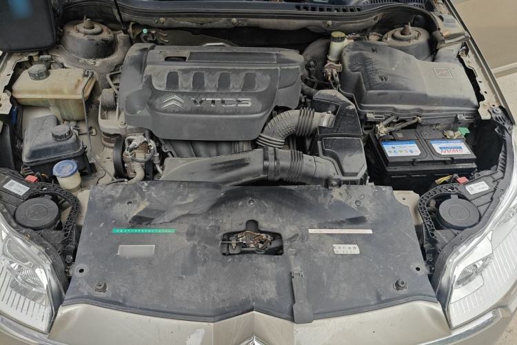 Used Citroen C5 2011 2.3L Automatic Luxury Version Engine Bay