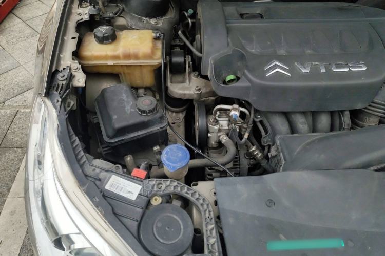Used Citroen C5 2011 2.3L Automatic Prestige Edition Engine Bay Right
