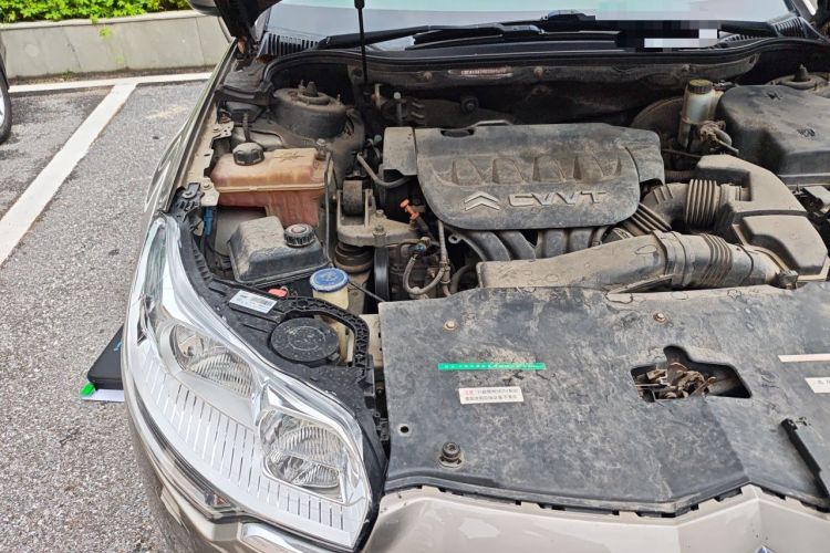 Used Citroen C5 2011 2.0L Manual Comfort Edition Engine Bay Right