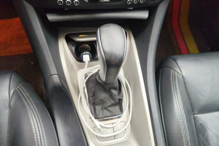 Used Citroen C5 2011 2.3L Automatic Prestige Edition Gear Lever