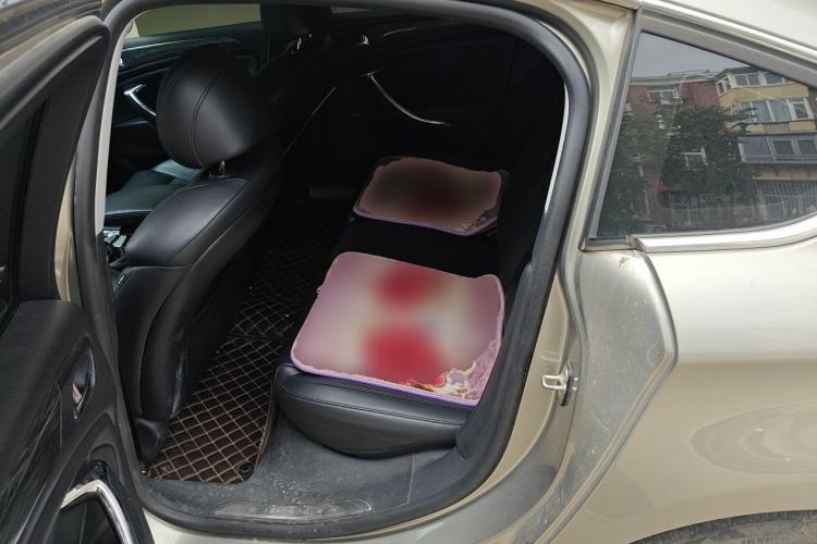 Used Citroen C5 2011 2.3L Automatic Luxury Version Left Rear Seat
