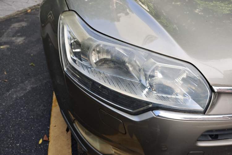Used Citroen C5 2011 2.3L Automatic Zunyu Version Right Front Headlight