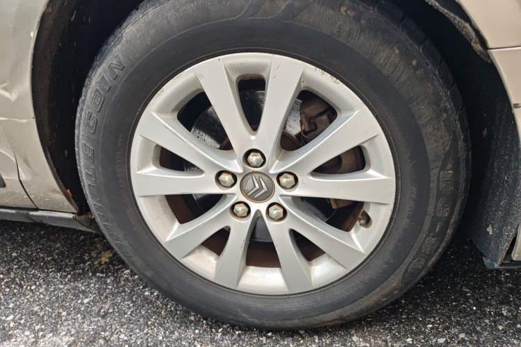 Used Citroen C5 2011 2.0L Manual Comfort Edition Right Front Wheel Hub