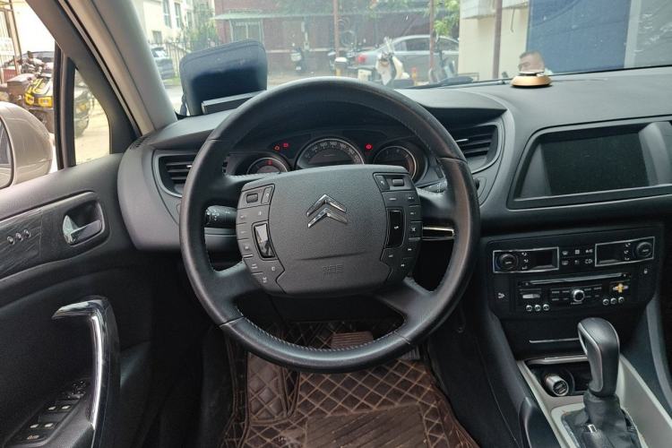 Used Citroen C5 2011 2.3L Automatic Luxury Version Steering Wheel