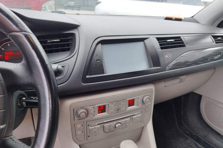 Used Citroen C5 2011 2.3L Automatic Zunya Edition Audio And AC Panel