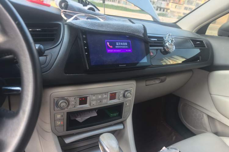 Used Citroen C5 2011 2.3L Automatic Zunyu Version Audio And AC Panel