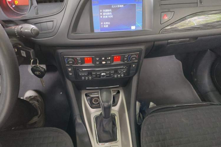 Used Citroen C5 2011 2.3L Automatic Luxury Version Audio And AC Panel