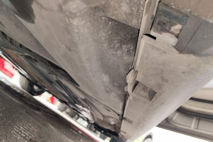 Used Citroen C5 2011 2.3L Automatic Zunya Edition Chassis Rear Right