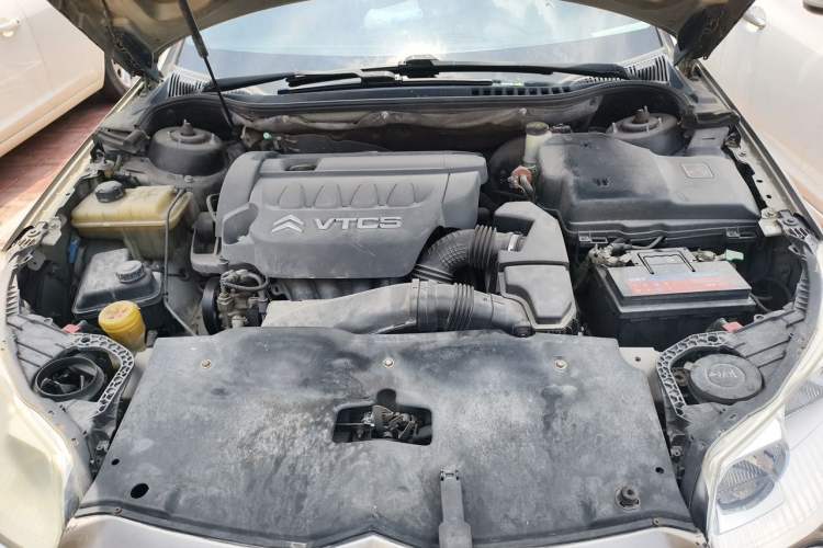 Used Citroen C5 2011 2.3L Automatic Zunyu Version Engine Bay