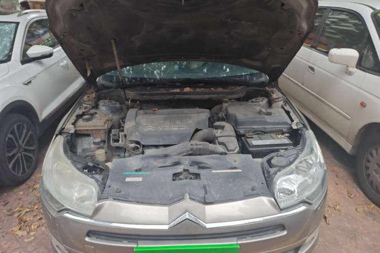 Used Citroen C5 2011 2.3L Automatic Zunyu Version Engine Bay