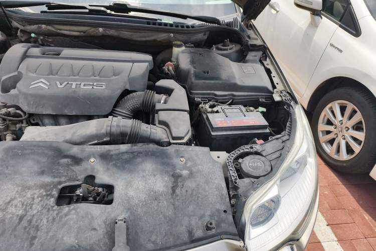 Used Citroen C5 2011 2.3L Automatic Zunyu Version Engine Bay Left