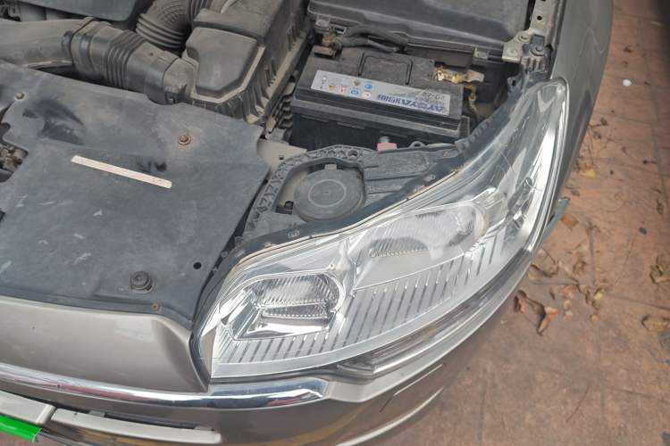 Used Citroen C5 2011 2.3L Automatic Zunyu Version Engine Bay Left