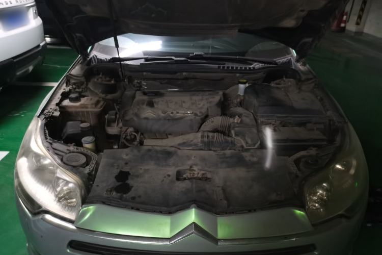 Used Citroen C5 2011 2.3L Automatic Zunyu Version Engine Bay