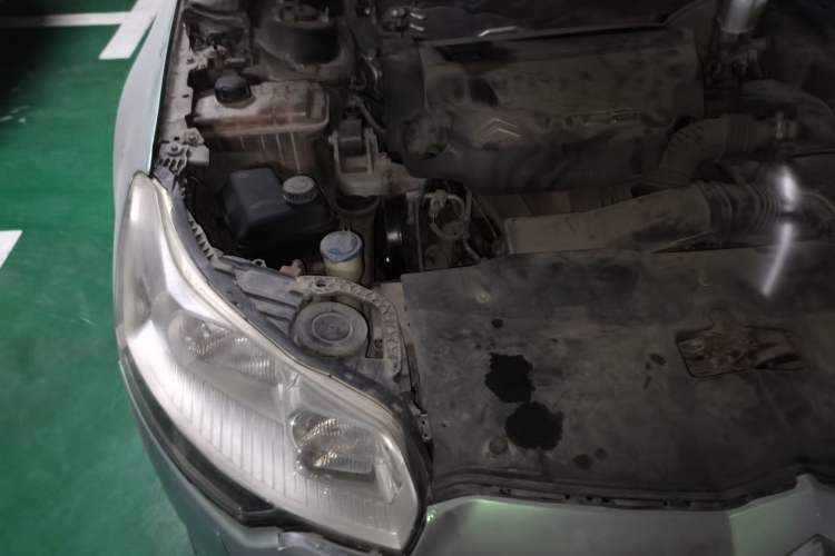 Used Citroen C5 2011 2.3L Automatic Zunyu Version Engine Bay Right