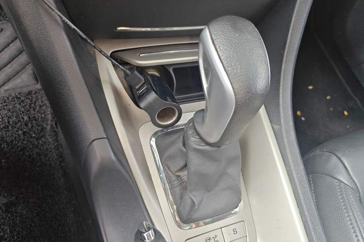 Used Citroen C5 2011 2.3L Automatic Zunyu Version Gear Lever