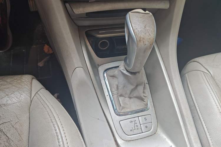 Used Citroen C5 2011 2.3L Automatic Zunyu Version Gear Lever