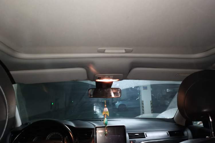 Used Citroen C5 2011 2.3L Automatic Zunyu Version Headliner