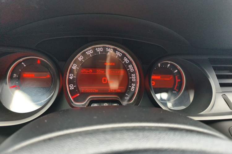 Used Citroen C5 2011 2.3L Automatic Zunyu Version Instrument Cluster